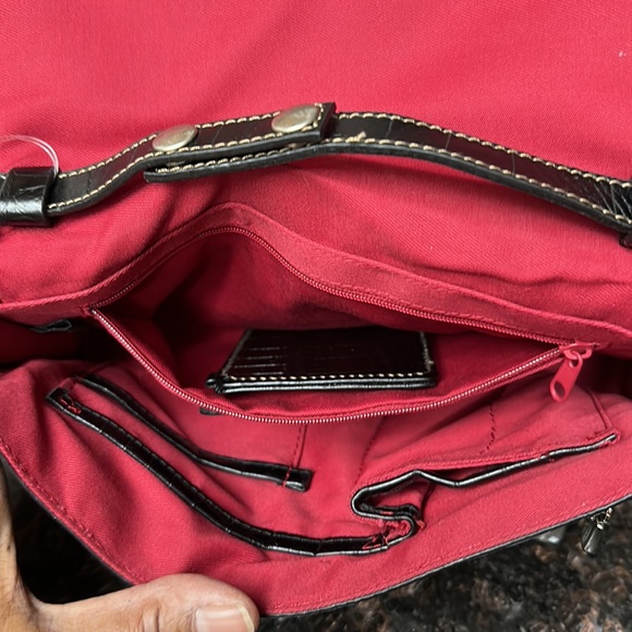 Jones of New York Crossbody Bag - Picture 6 of 9